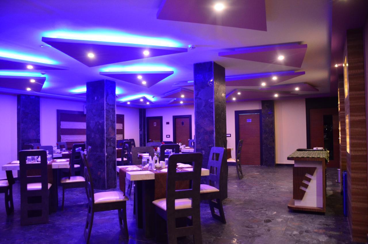 Dolphin Chocolate Inn Chandannagar Exterior foto