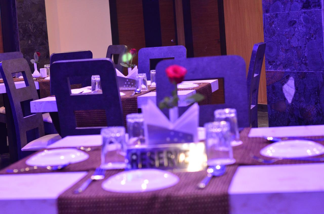 Dolphin Chocolate Inn Chandannagar Exterior foto