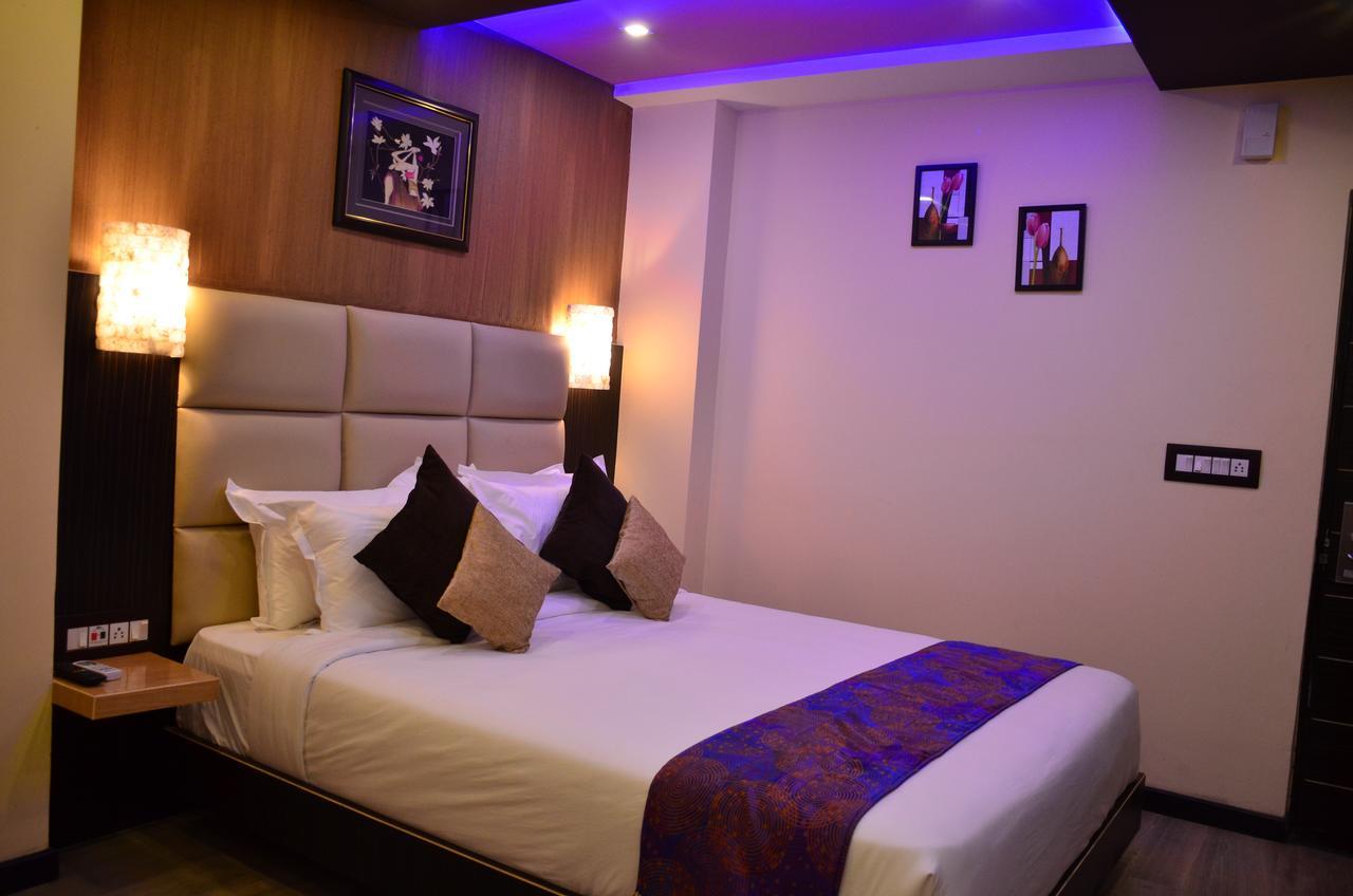 Dolphin Chocolate Inn Chandannagar Exterior foto